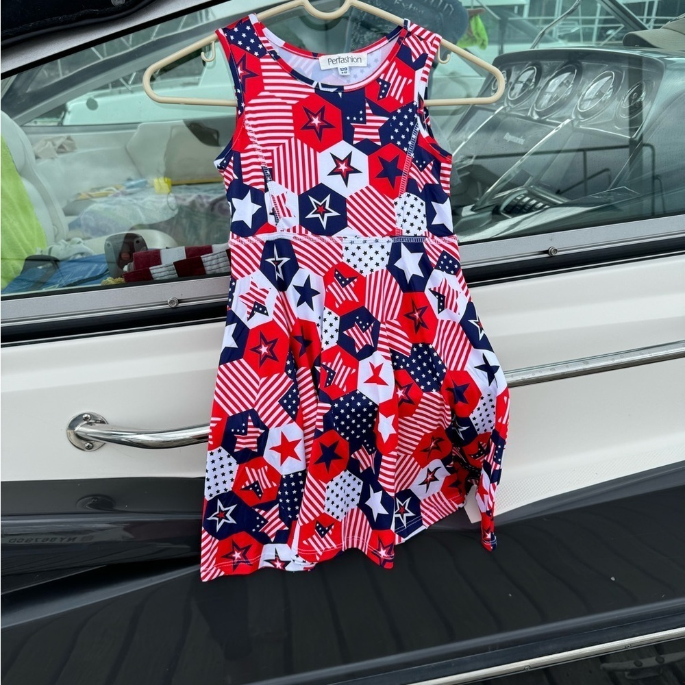 Girl’s 4th of July dress. (E42) 5T